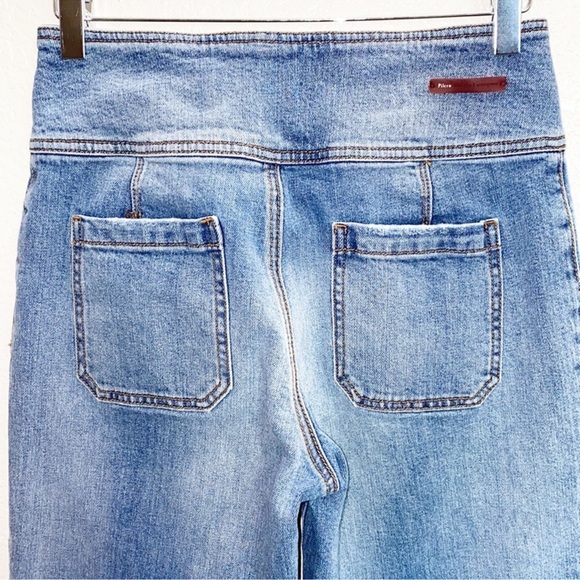 Pilcro & The Letterpress High Rise Wide Leg Cropped Triple Button Jeans - Picture 8 of 9